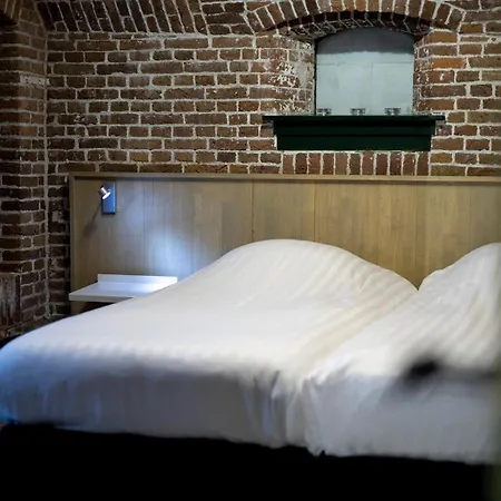 فندق Fort Vuren *